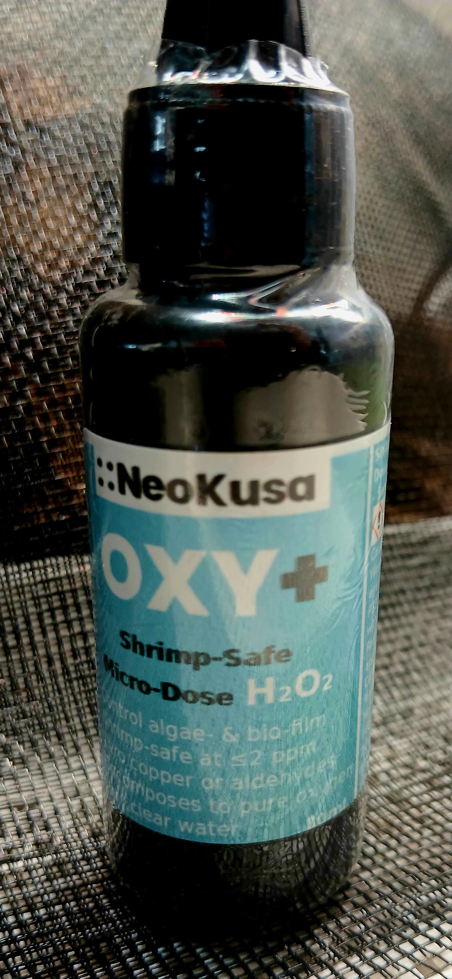 NeoKusa Oxy+ product photo on white