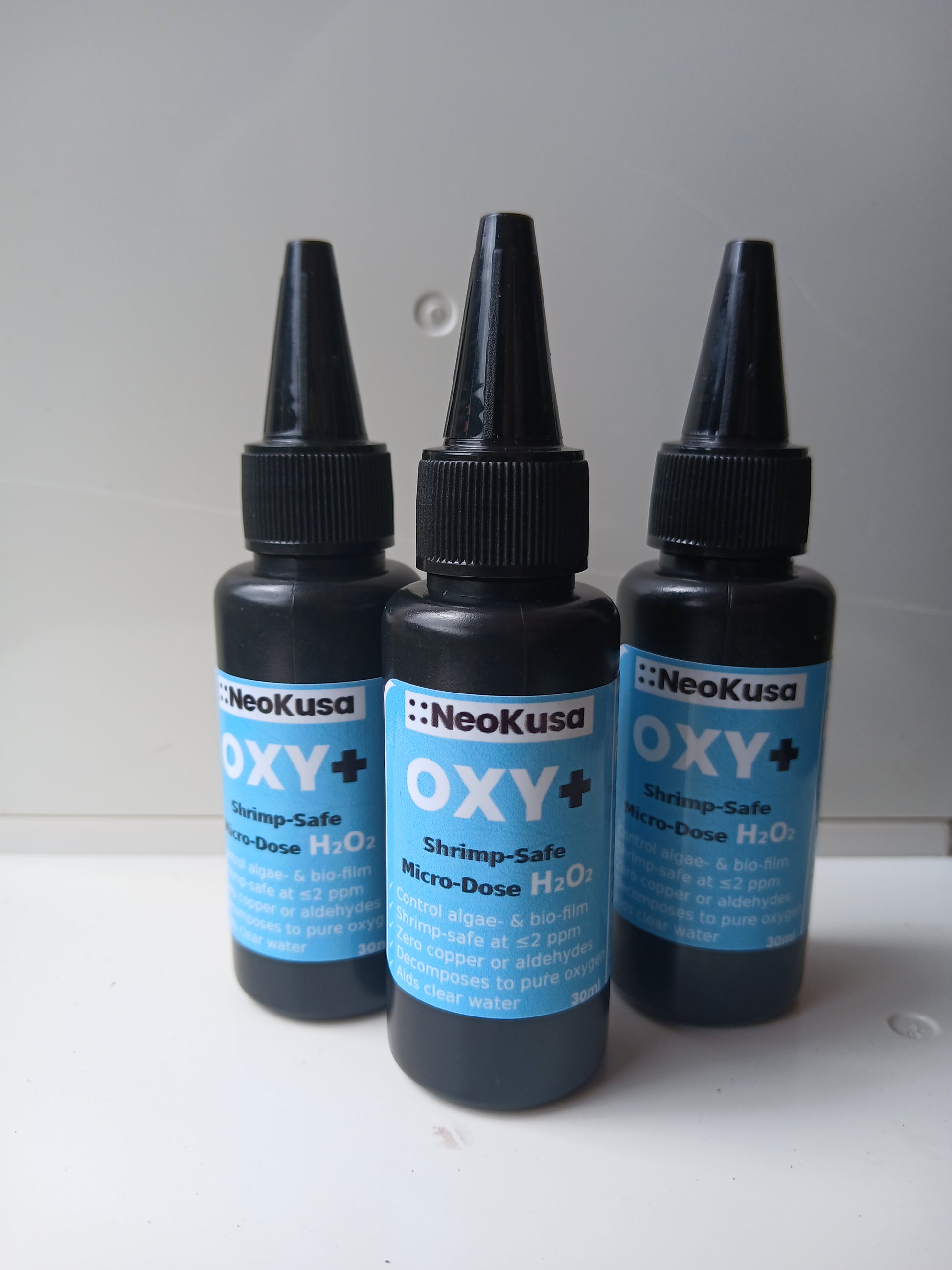 NeoKusa Oxy+ product set on tabletop