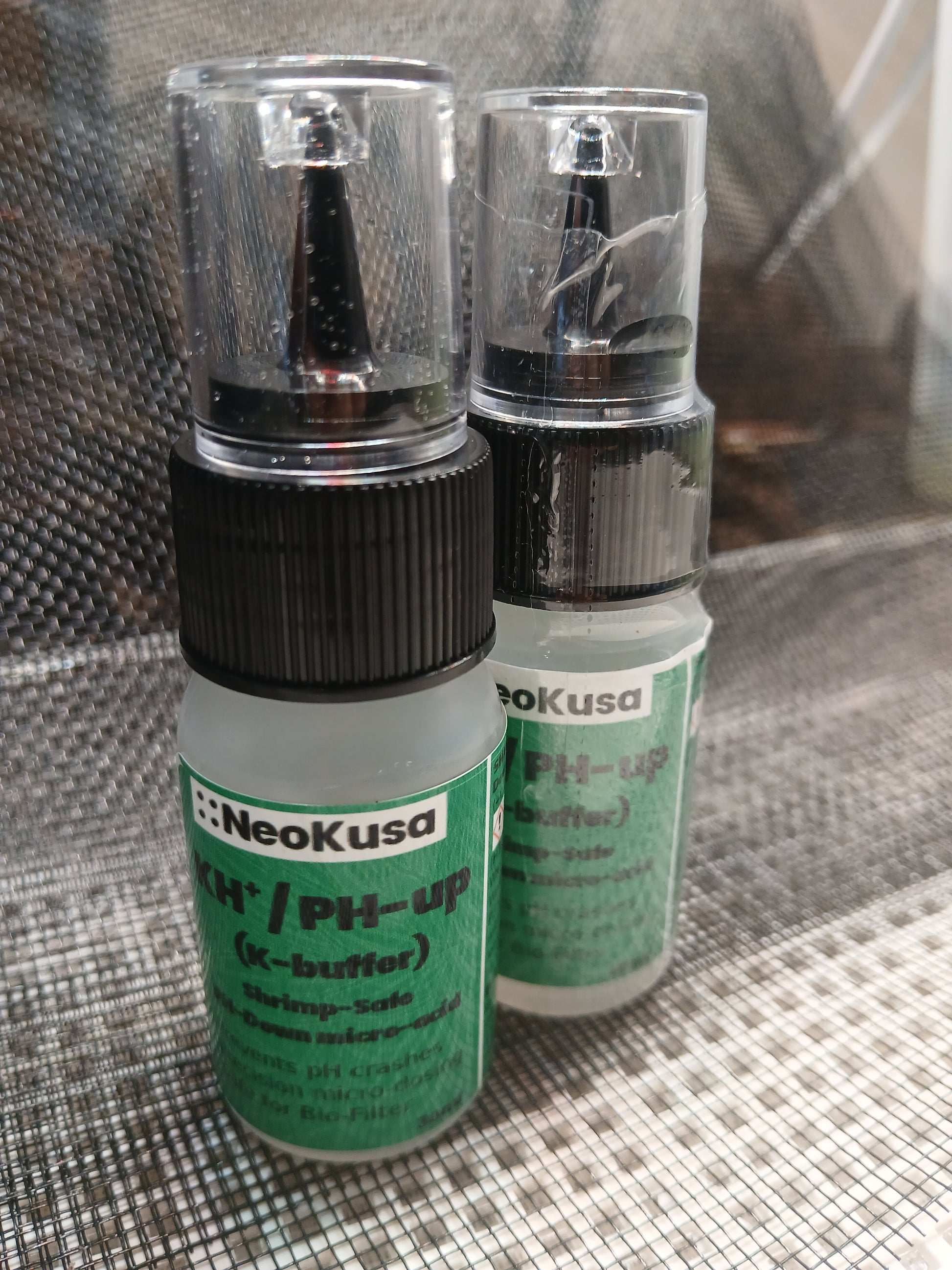 NeoKusa KH+ buffer bottle on white